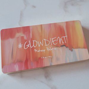 Pretty Filter Glowdient Makeup Palette
